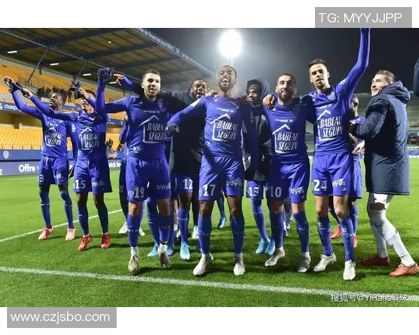 尼奥特与欧塞尔激战在即谁能在法乙赛场中笑到最后 尼奥特与欧塞尔激战在即谁能在法乙赛场中笑到最后