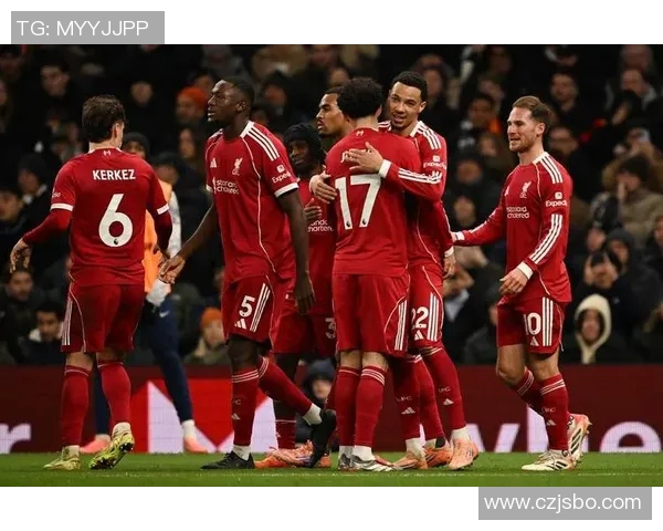 曼联主场迎战斯旺西全力争胜力争积分榜前列