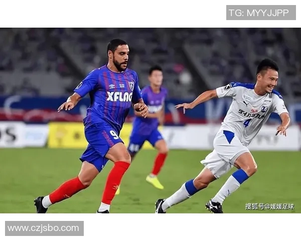 山口雷诺迎战金泽塞维期待精彩对决双方全力争胜展现足球魅力 山口雷诺迎战金泽塞维期待精彩对决双方全力争胜展现足球魅力