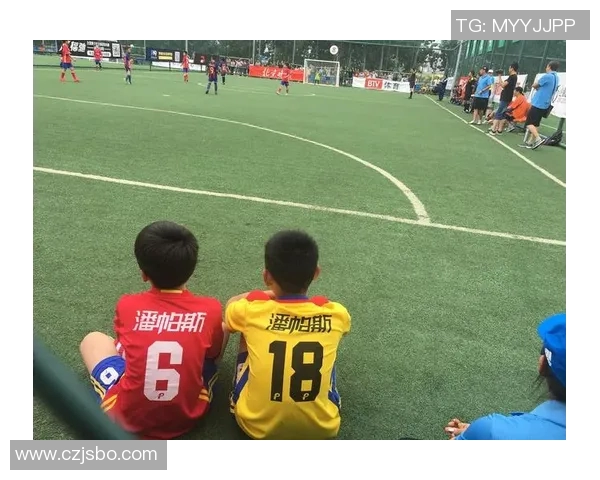 爱媛队与长崎成功丸的激烈对决展现足球魅力与团队精神 爱媛队与长崎成功丸的激烈对决展现足球魅力与团队精神