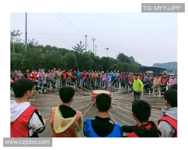 深度对话:杨敏如何在足球世界中追寻梦想与挑战