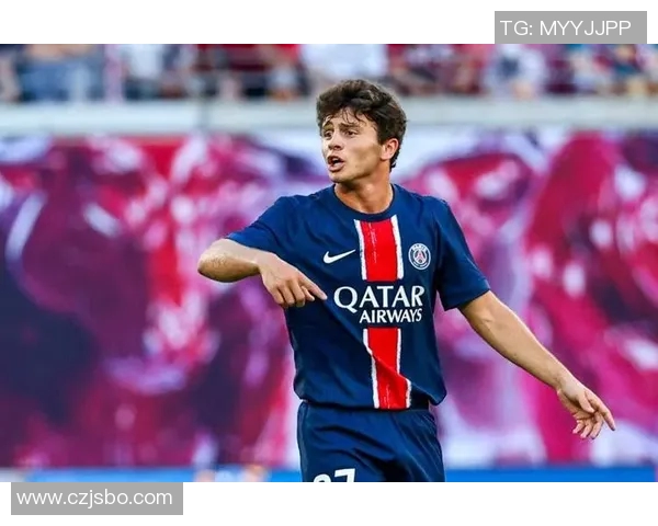 若昂内维斯：从新星崛起到足球舞台的闪耀之旅